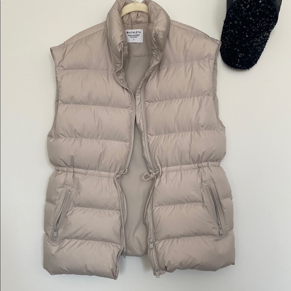 Athleta Women's Beige Puffer Vest